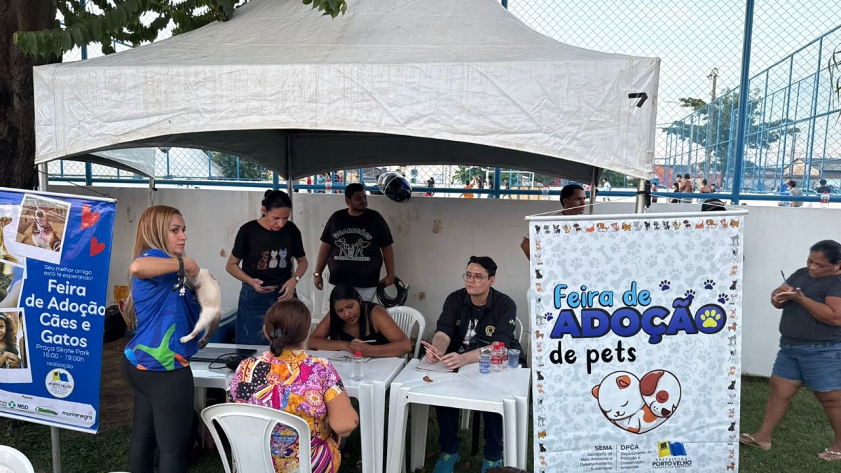Evento de Dia das Mães reúne adoção de animais, castração gratuita e distribuição de mudas