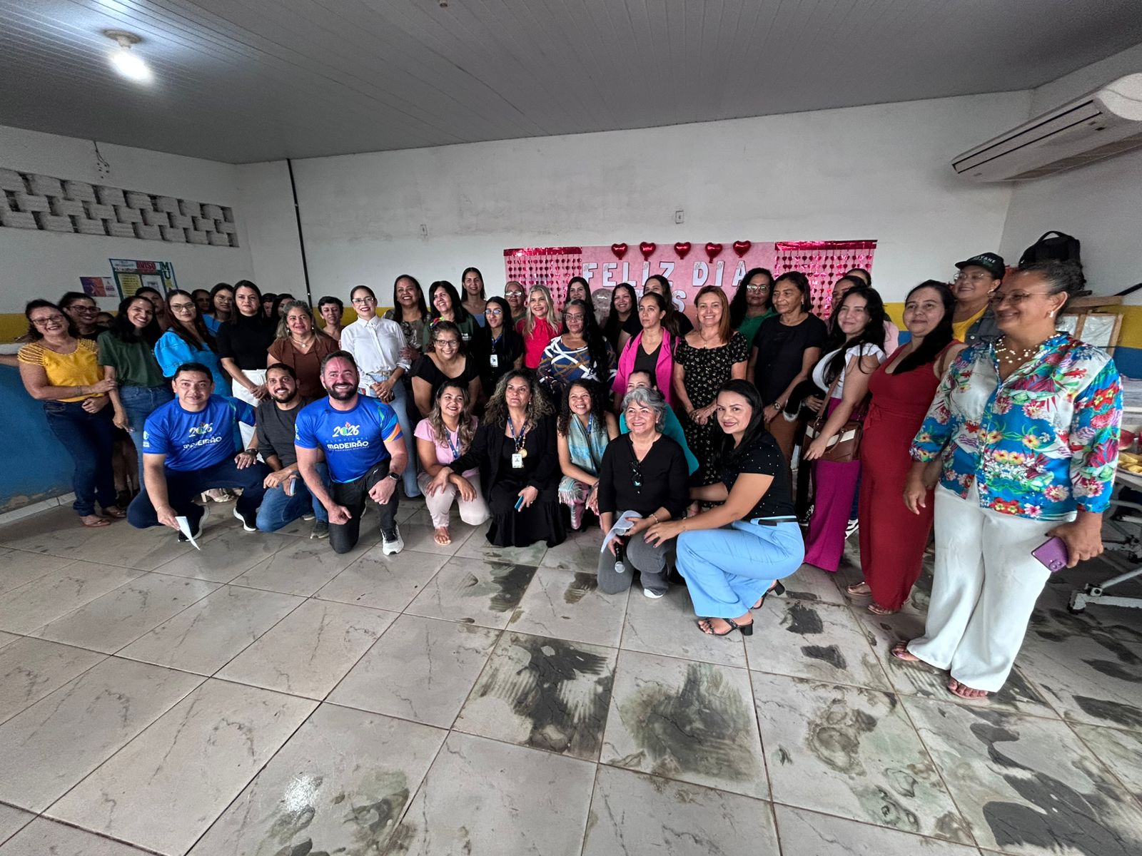 Encontro reuniu servidoras, produtoras rurais e lideranças para dialogar sobre valorização feminina.