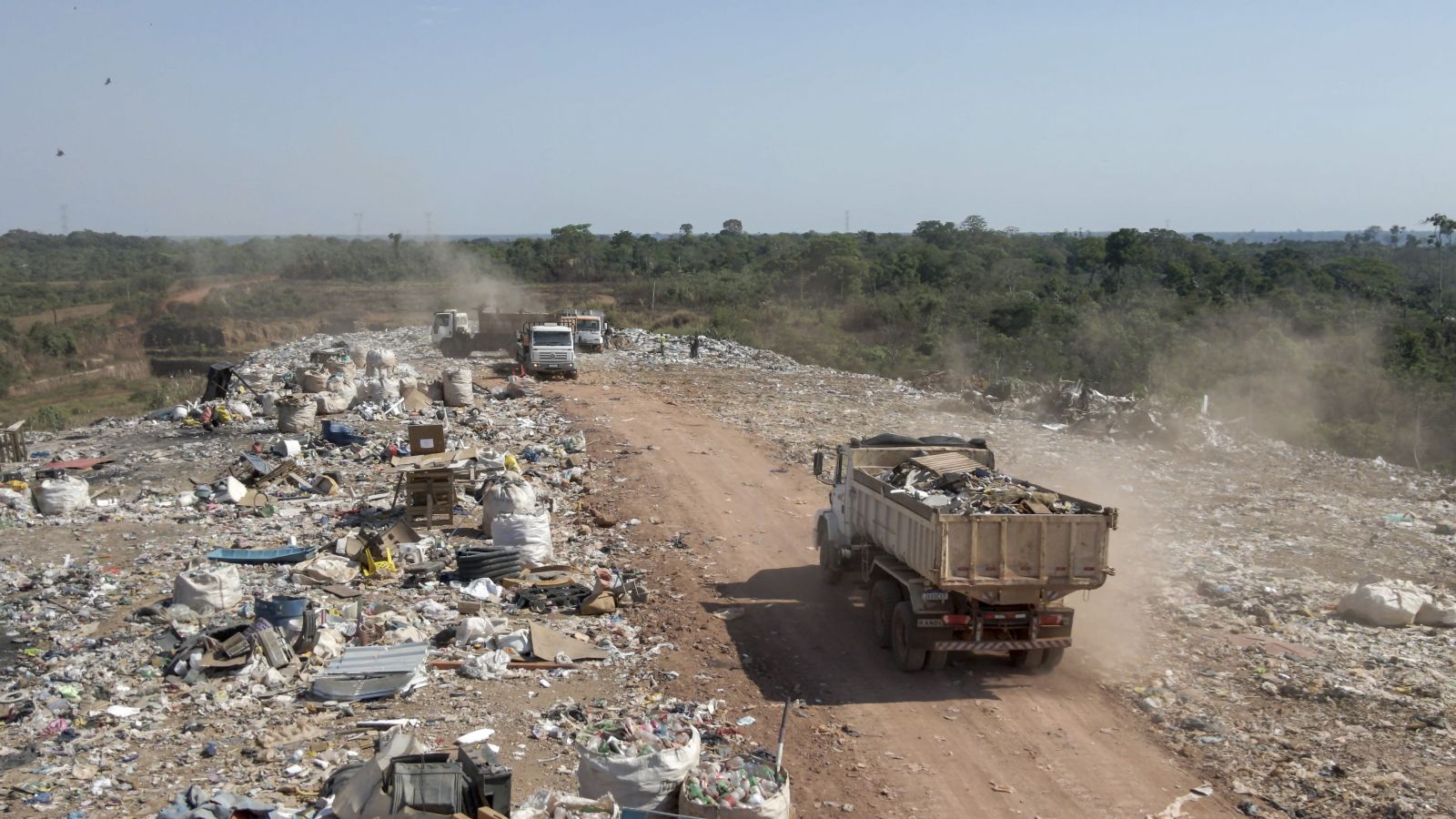 Prefeitura já iniciou o fechamento gradativo do lixão da Vila Princesa