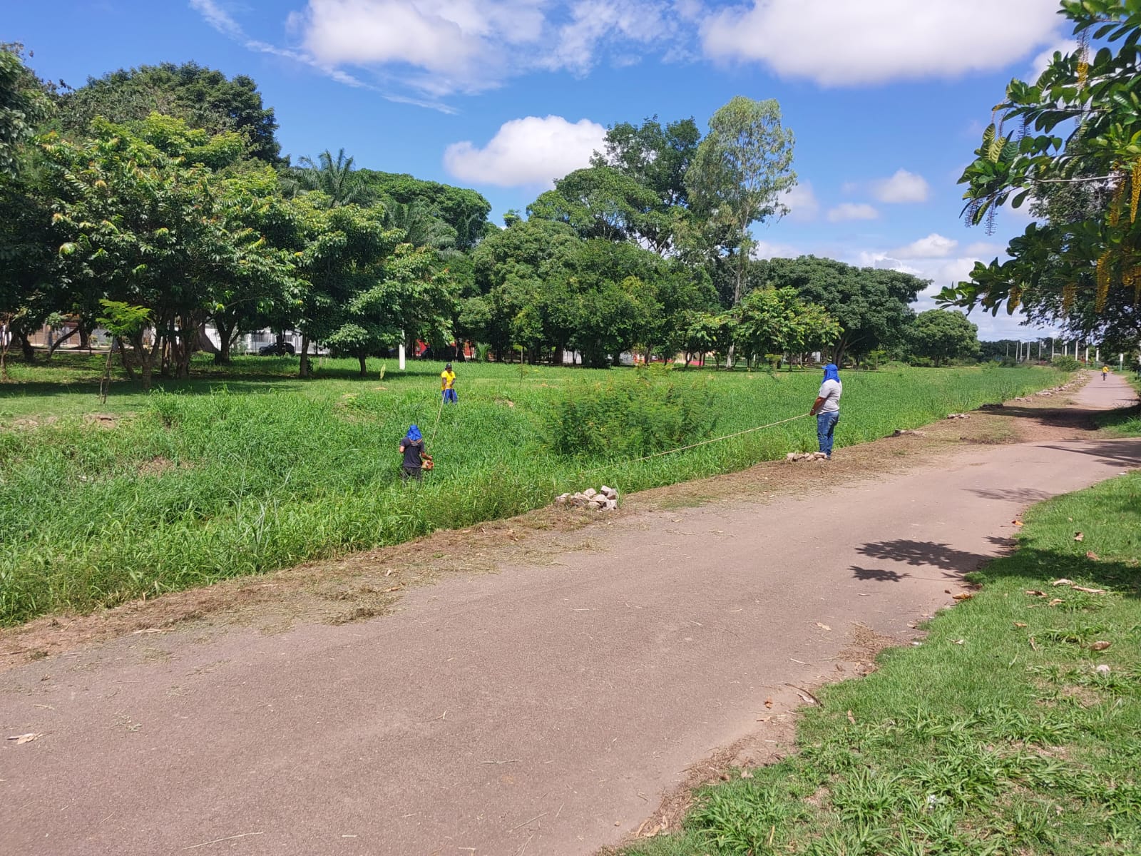 O Igarapé da Penal tem 2.900 metros de extensão, começando no Skate Parque 