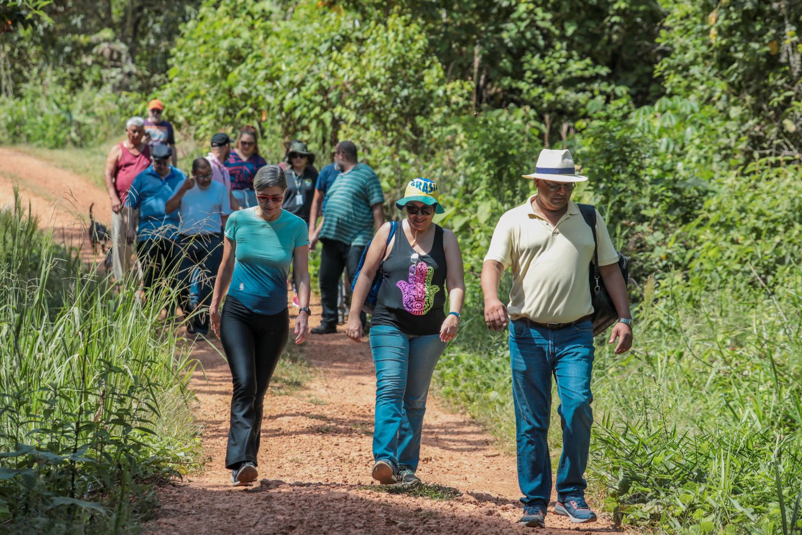 Grupo visitou duas áreas de preservação ambiental no município