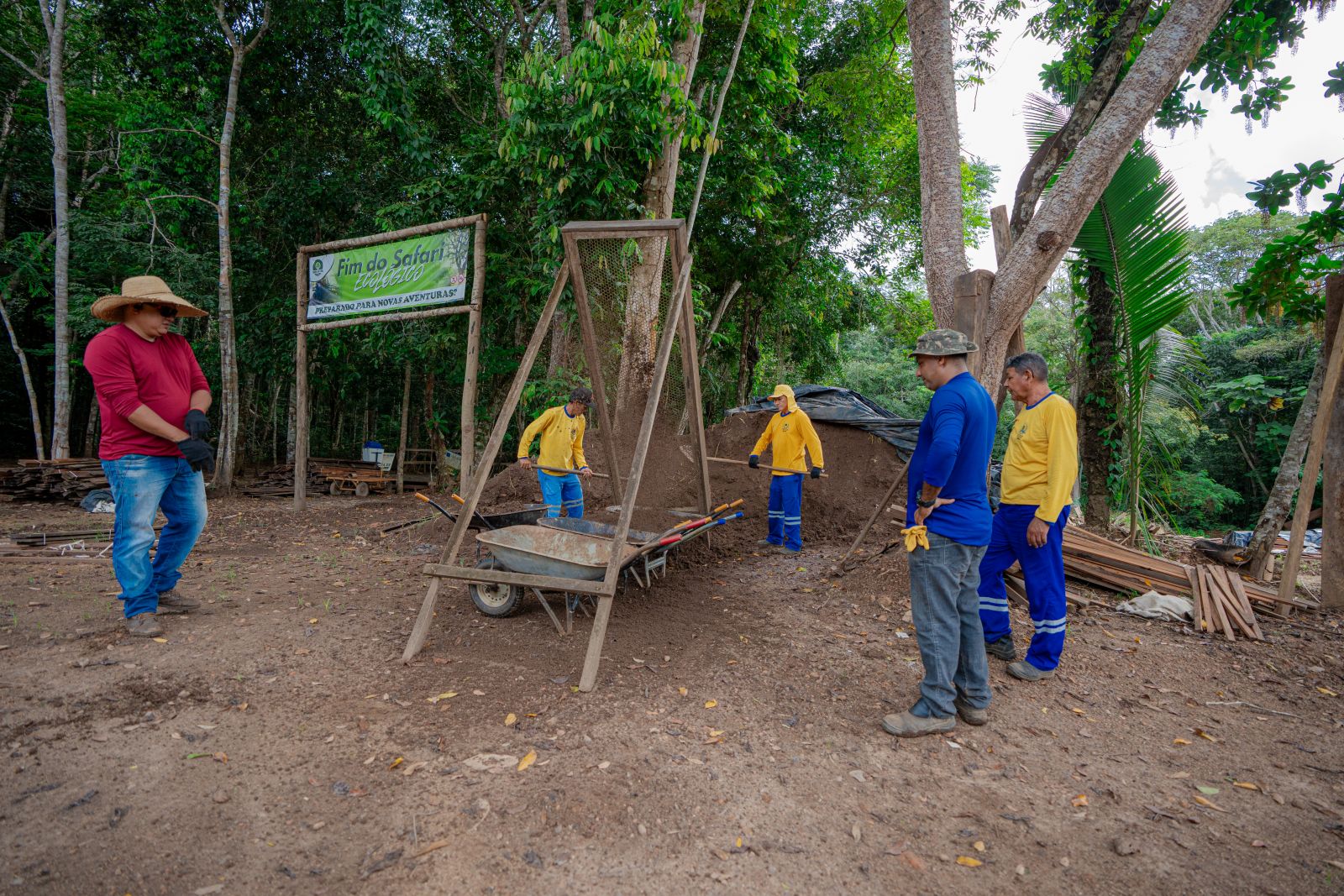 Manutenção do viveiro é realizada três vezes ao mês