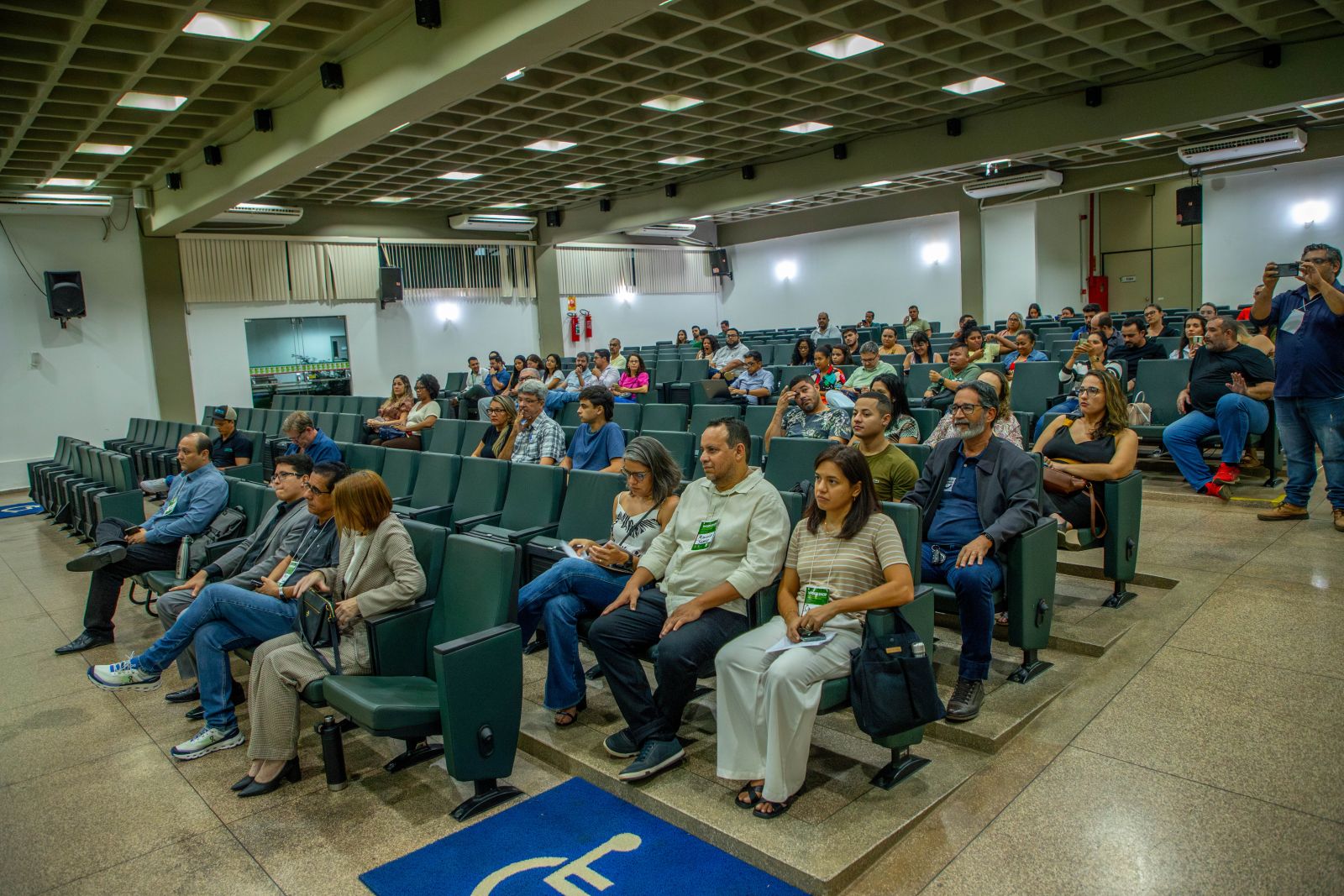 O evento foi aberto aos administradores públicos e população em geral