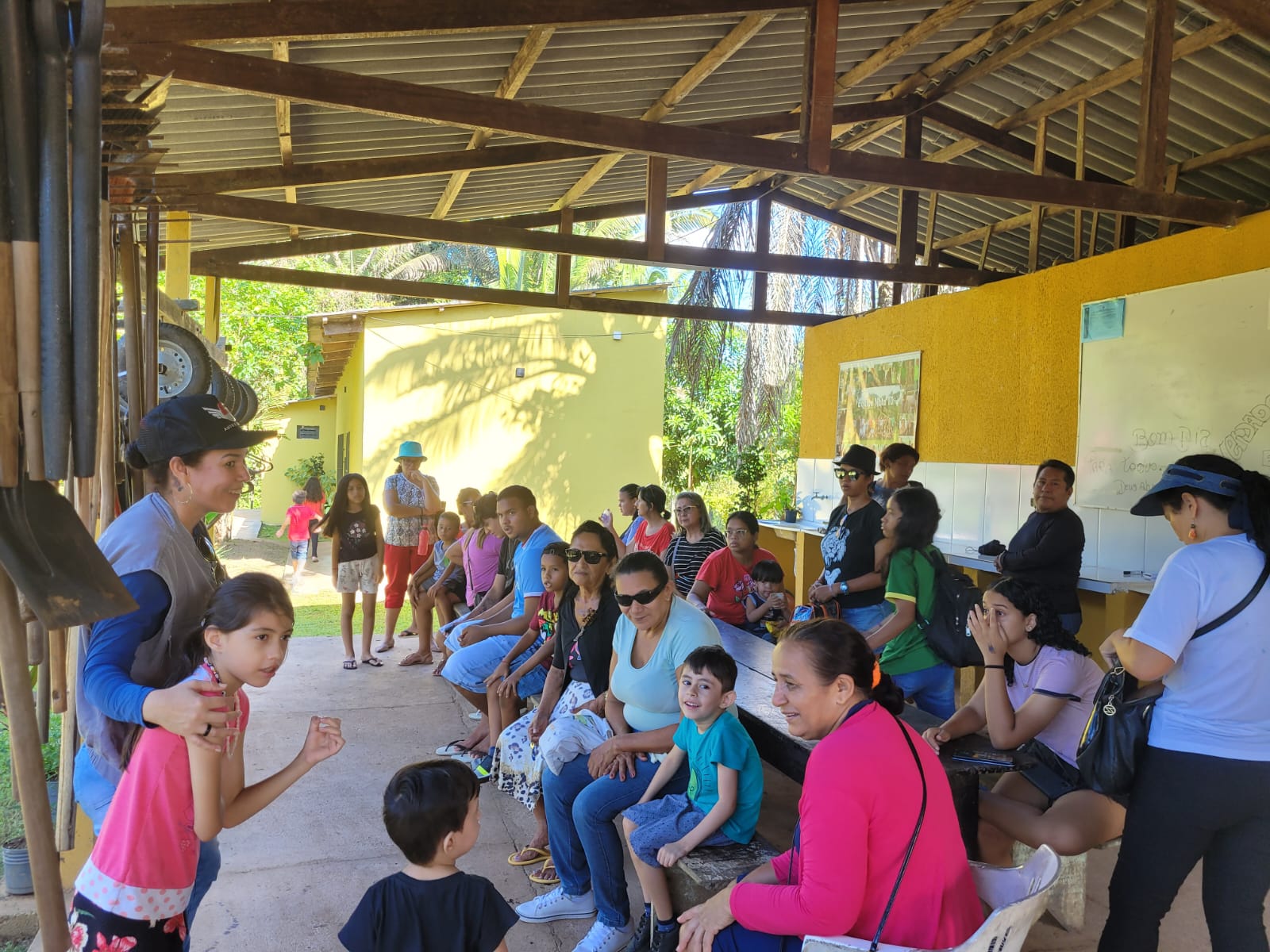 Comunidade visita o Viveiro Municipal