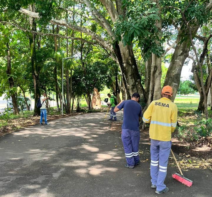 A Semusb destina duas equipes para a limpeza e manutenção do Skate Park